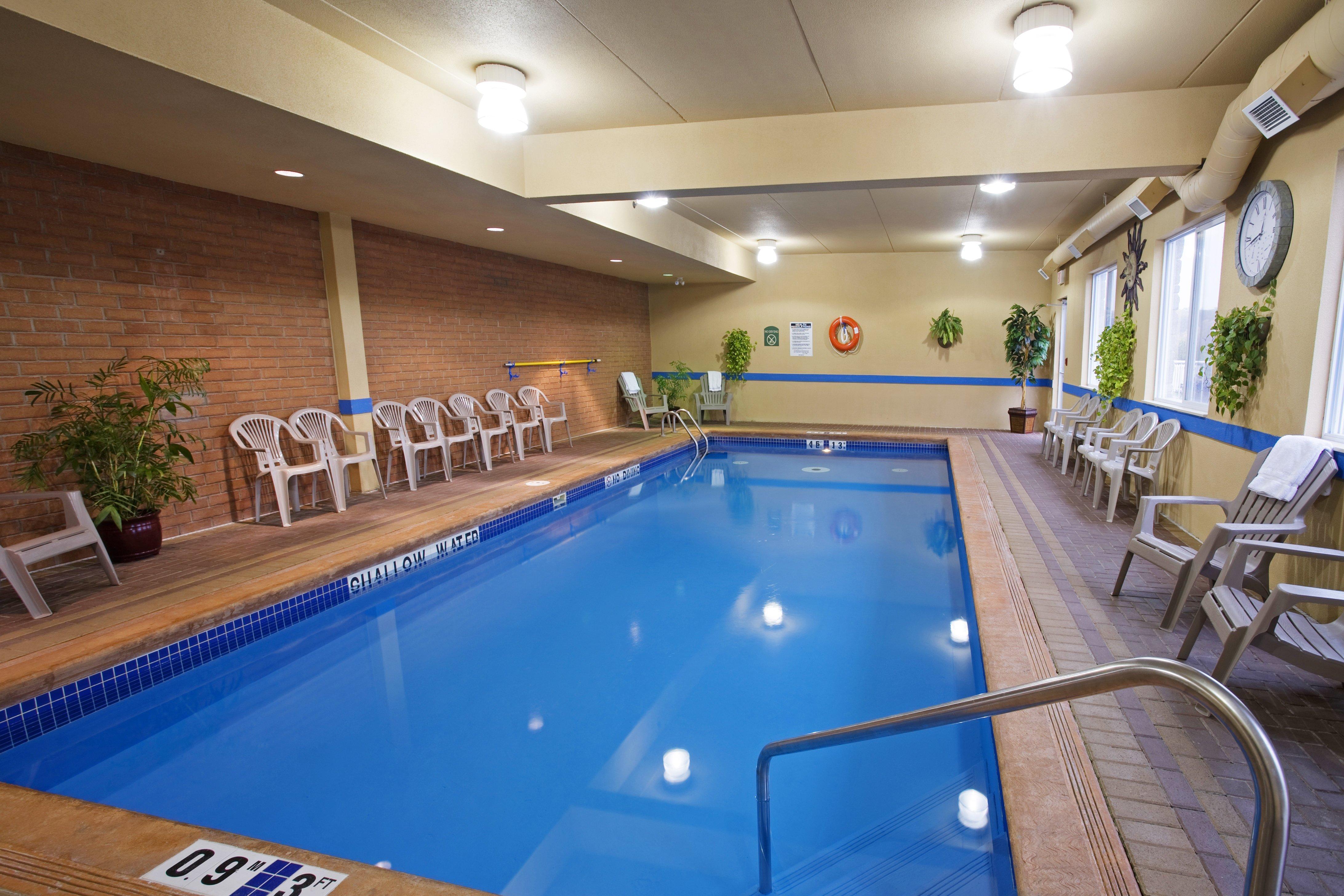 Holiday Inn Express Hotel & Suites 1000 Islands - Gananoque By Ihg Eksteriør billede