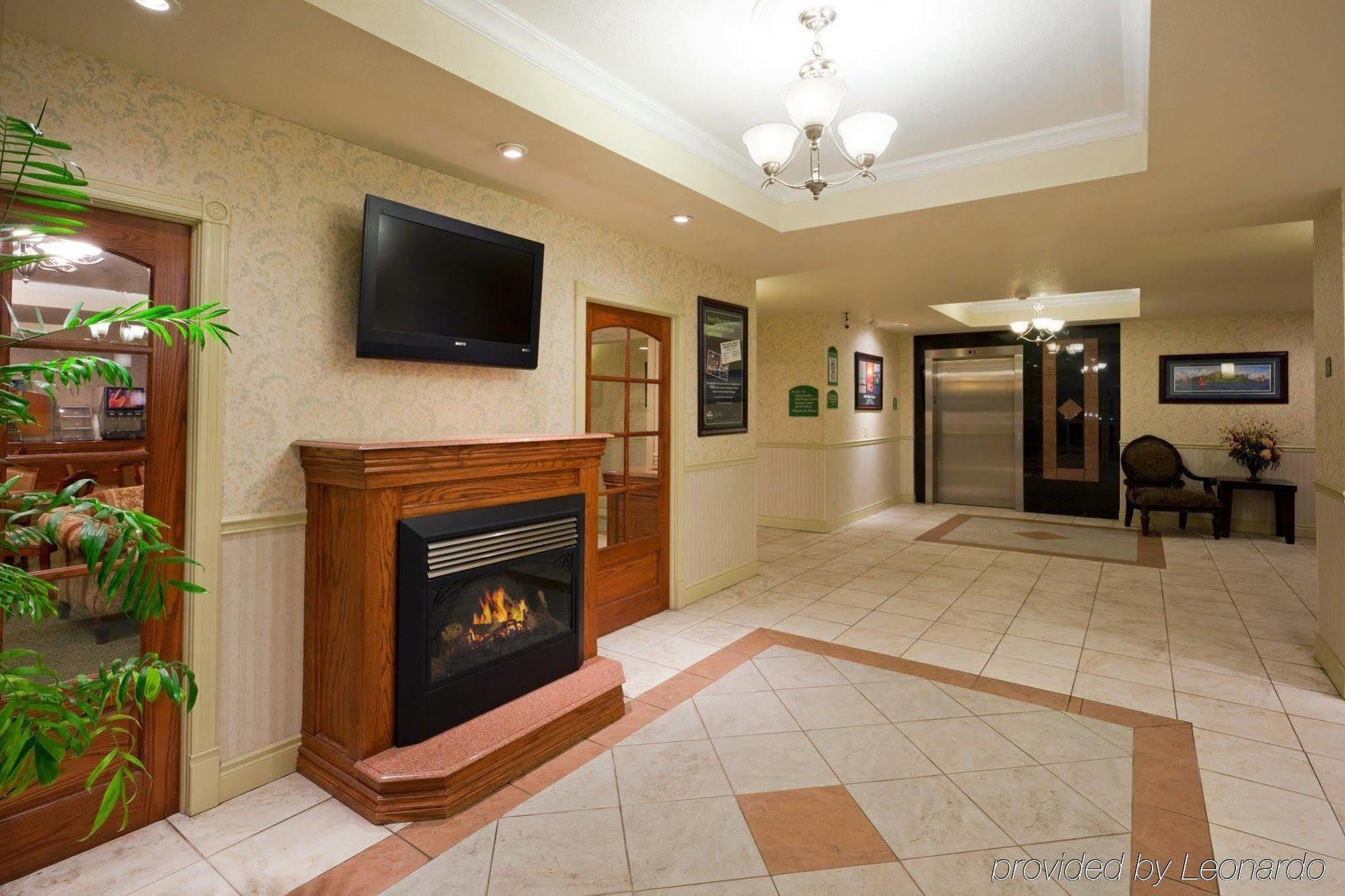 Holiday Inn Express Hotel & Suites 1000 Islands - Gananoque By Ihg Eksteriør billede